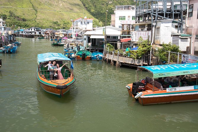 Lantau HK Guided Tour - Cable Car, Tai O, Big Buddha, Monastery - Po Lin Monastery and the Big Buddha: Where the Guide Adds Value