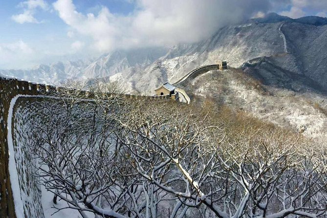 Layover Private Tour to Mutianyu Great Wall from Capital Airport ( PEK) - Stop 1 at PEK: meeting your driver the easy way