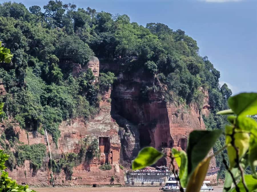 Leshan Grand Buddha Scenic Area and Panda Park Day Tour - Should You Book This Chengdu Panda and Leshan Day Tour?
