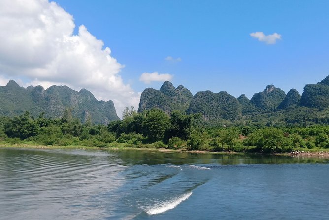 Li River Cruise ticket from Guilin to Yangshuo with pickup - Yangshuo Old Town in the afternoon: West Street and free wandering