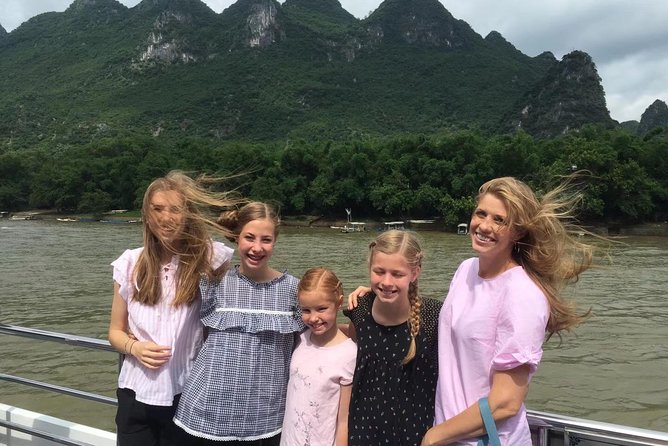 Li River cruise & Yangshuo countryside private day tour - Hotel pickup and the meet point trick for West Street