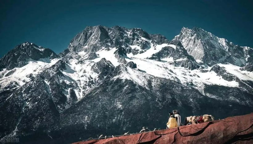 Lijiang: Jade Dragon Snow Mountain for Foreign Tourists - Impression Lijiang show: how the backdrop changes the whole day
