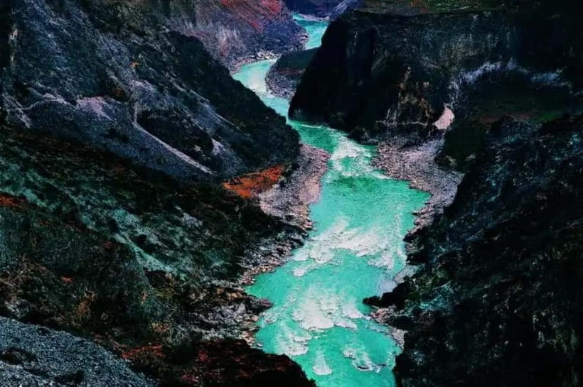 Lijiang to Shangri-La HuXiang Road Private Scenic Tour - Haba Village and Naxi culture: wooden houses, birdsong, and real scale