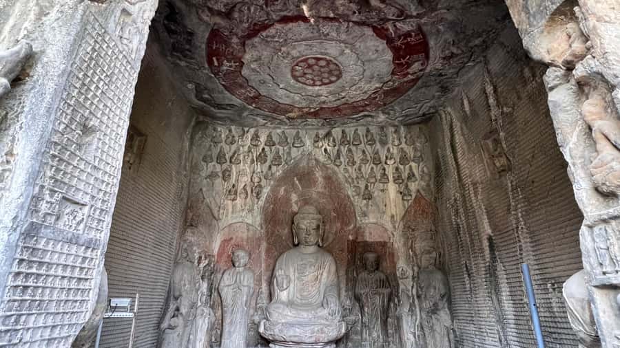 Luoyang: Day tour from Xian or LuoYang with tickets options - Should you book it?