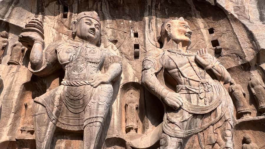 Luoyang: Day tour from Xian or LuoYang with tickets options - Longmen Grottoes and Shaolin: the real reason to book