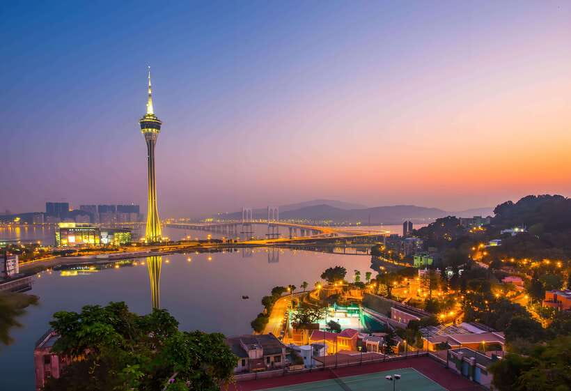 Macau Tower Observation Deck Ticket for Adult - Food inside the tower: where to refuel after the views