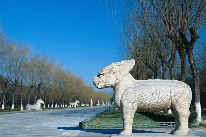 Ming Tombs Sacred Way & Underground Palace & Water Wall P Tour - Water Great Wall at Huanghuacheng: a wilder hike with lake views you remember