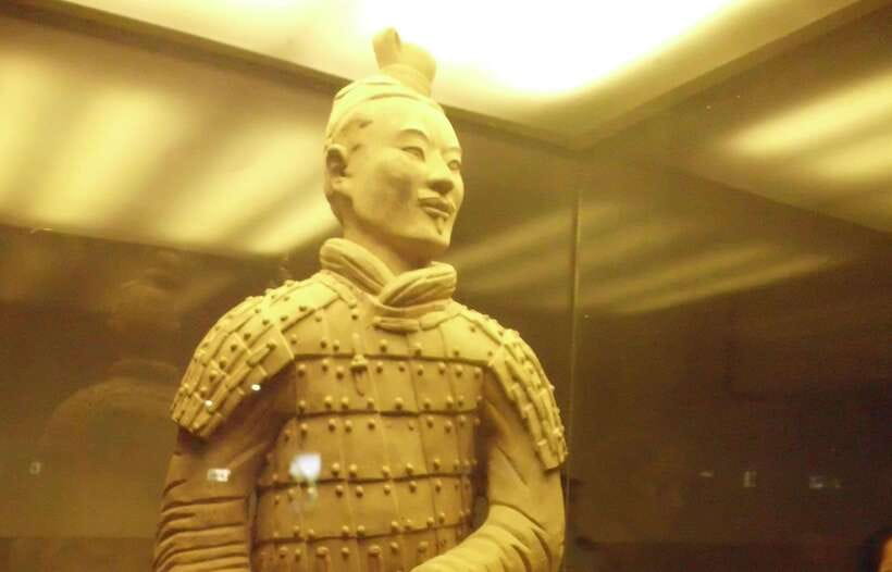 Mini Group English Guided Terracotta Warriors Tour - Crowds can change everything, so plan for sightlines
