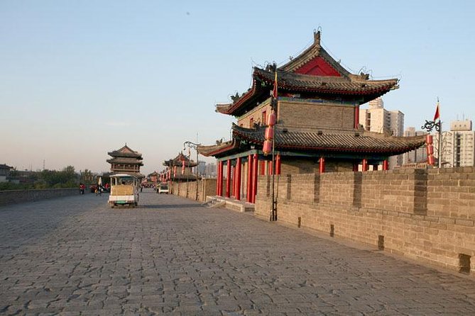 Mini Group Xian Day Tour to Terracotta Army, City Wall, Pagoda and Muslim Bazaar - One-day value for Terracotta Army, Pagoda, City Wall