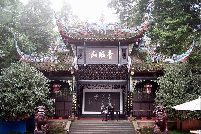 Mount Qingcheng and Dujiangyan Irrigation System Private Day Tour from Chengdu - Why Mt. Qingcheng and Dujiangyan Fit in One Day