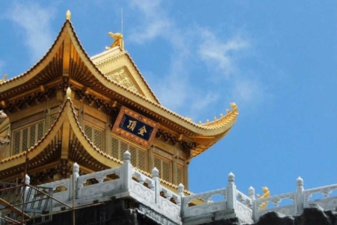 Mt Emei and Giant Buddha 2 Days Tour - Drive to Mt Emei and your first mountain evening