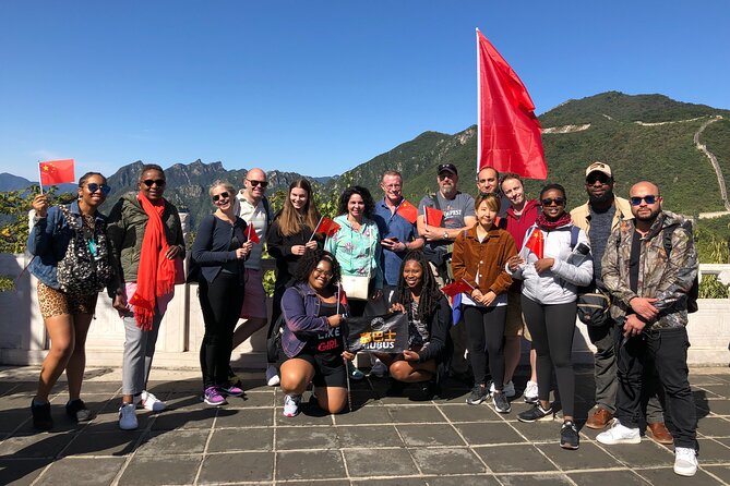 Mubus: Mutianyu Great Wall Bus Tour with Summer Palace Options - Guides on the bus, plus real help at the site