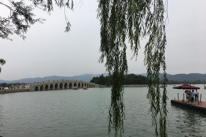 Mutianyu Great Wall and Summer Palace Private Tour with Acrobatic Show Option - The lunch question: get the advice early, then go simple