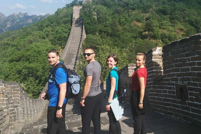 Mutianyu Great Wall & Old Hutong Private Layover Guided Tour - Old Beijing Hutongs by rickshaw: Shichaihai to Nanluoguxiang