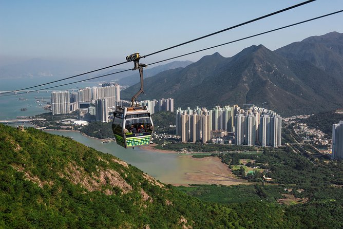 Ngong Ping 360 Cable Car Ticket on Lantau Island - Crystal Cabin with a glass bottom: when it’s worth paying extra