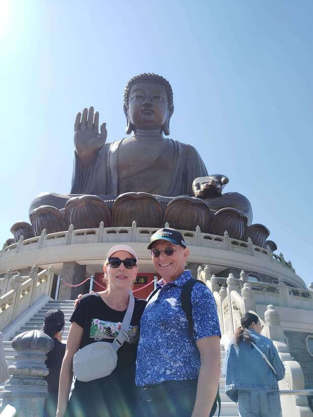 Premium Lantau Tour with Cable Car tickets & English Guide - Climbing to Tian Tan Buddha: 268 steps, big views, and the right mindset