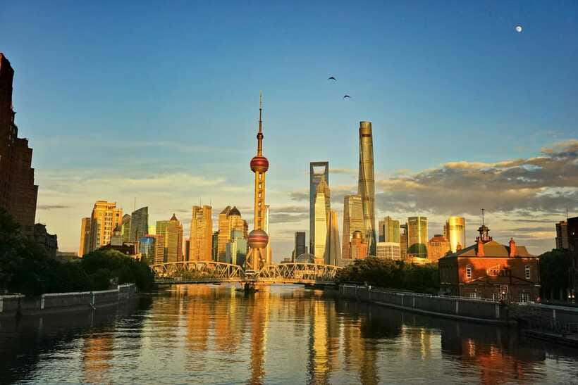 Private 3 hour bike tour with coffee break - Easy city biking, plus how the guide handles traffic