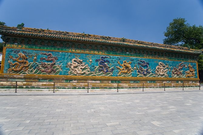 Private Beijing Jingshan Hill, Beihai, and Hutongs with Imperial Lunch/Dinner - Price and what you’re really paying for