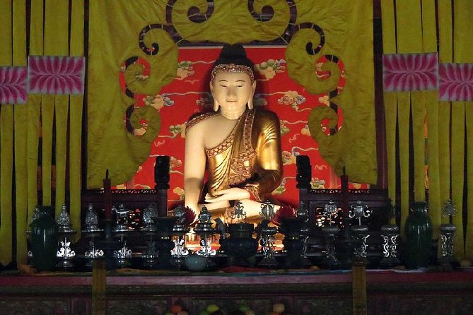 Private Beijing Jingshan Hill, Beihai, and Hutongs with Imperial Lunch/Dinner - Stop 2: Beihai Park, imperial garden details, and seasonal boat time