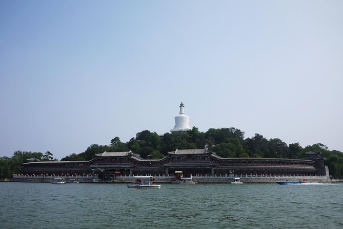 Private Beijing Jingshan Hill, Beihai, and Hutongs with Imperial Lunch/Dinner - Stop 4: Yandaixie Street, old names and everyday shops