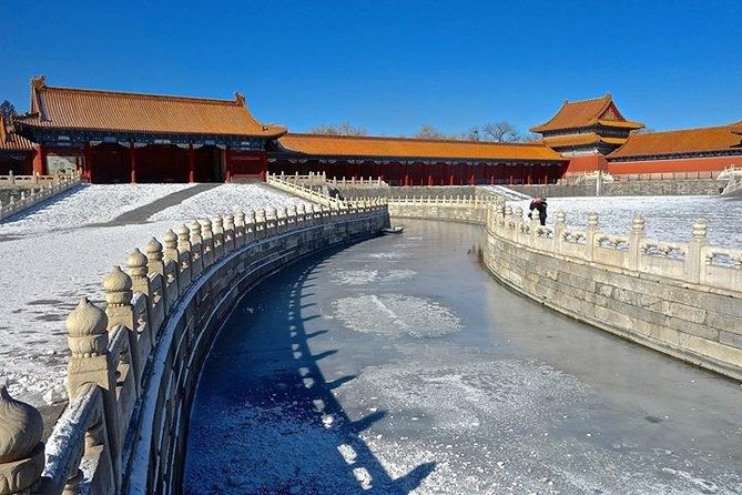 Private Beijing Layover Tour: Mutianyu Great Wall and Forbidden City with Cable Car and Meal - Beijing city passes: Bird’s Nest, Water Cube, Hutongs, and the Drum Tower area