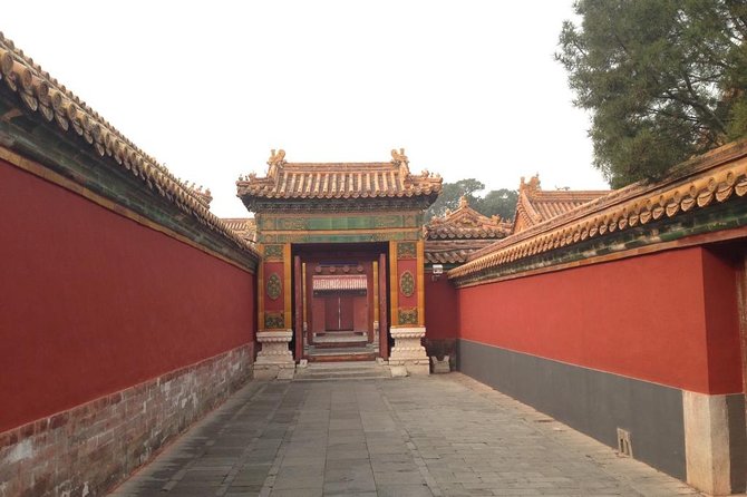 Private Beijing Tour: Forbidden City, Mutianyu Great Wall, and Dumpling Lunch - Tiananmen Square: free entry, fast photos, and a clear first stop