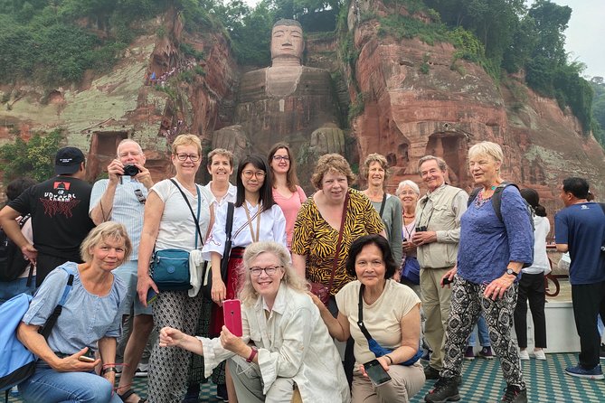 Private Day Tour to Leshan Grand Buddha from Chengdu - Boat option vs. stairs: choosing your best angle without regret