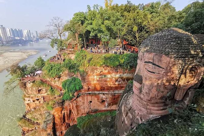Private Day Tour to Leshan Grand Buddha from Chengdu - Price and logistics: what you are actually paying for