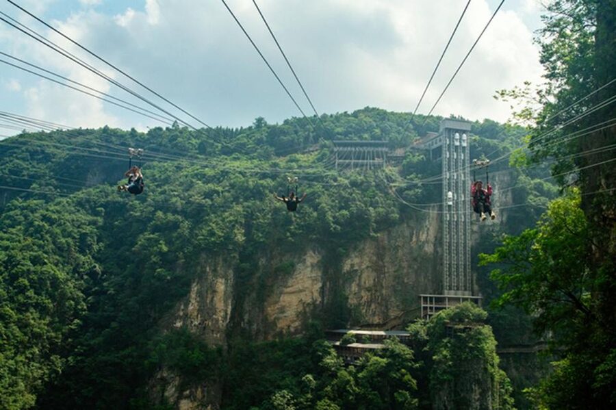 Private Day Tour to Tianmen mountain & Sky walk&Glass Bridge - Hotel pickup at 8:30 and the long cable car climb