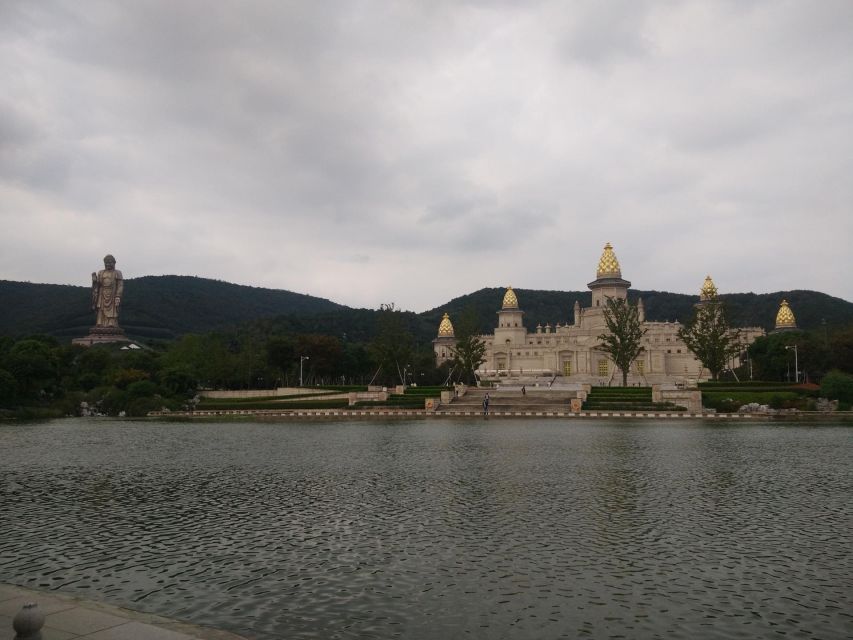 Private Day Tour to Wuxi Lingshan Grand Buddha and Tai Lake - Getting your bearings in Brahma Palace and its big performances