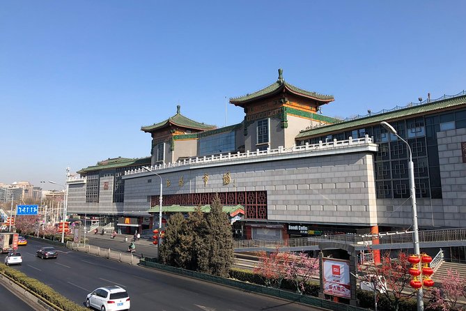Private Full Day Beijing Shopping Tour - Hongqiao Pearl Market: Pearls, Bracelet Shopping, and a Real Lunch Break