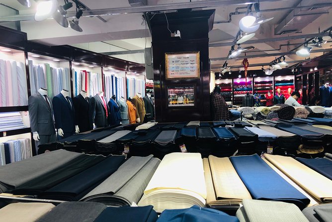 Private Full Day Beijing Shopping Tour - Jingkelong Shopping Square: A Supermarket Stop That Helps Foodies