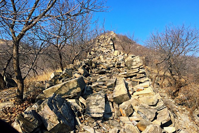 Private Great Wall Hiking Tour: Across The Border of 3 China Provinces - Morning Drive at 8:00: Lakes, Reservoirs, and a Wall With Multiple Eras