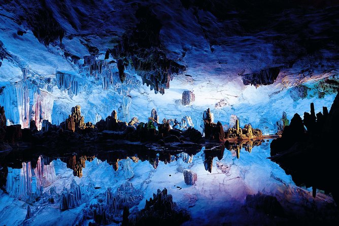 Private Guilin Half Day Tour: Fubo Mountain, Reed Flute Cave and Elephant Hill - Guides and the Human Touch