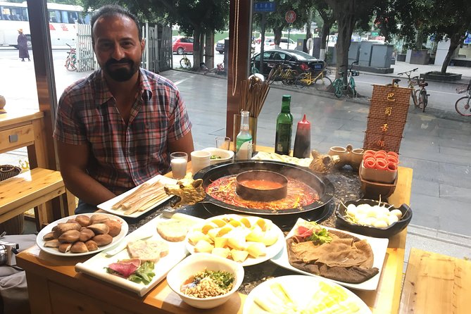 Private Half-Day Tour in Sichuan Culture Show with Hot Pot Dinner in Chengdu - The headliners: Rolling Light and Changing Faces, plus comedy and puppets