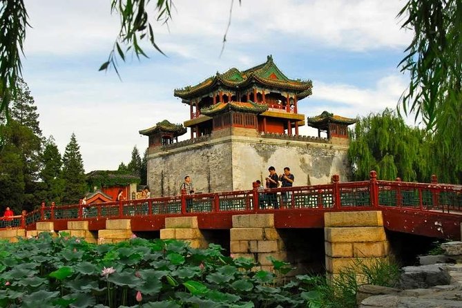 Private Half Day Tour to Beijing Panda House and Summer Palace - Kunming Lake Cruise and Olympic Village Photo Stops