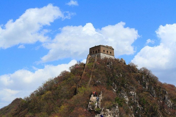 Private Hiking Tour From Jiankou To Mutianyu - Stop 1: Jiankou Great Wall, towers, views, and the rockfall reality