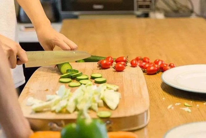 Private Home Cooking Class with Shanghai Mama - The cooking class: learn by doing, not watching