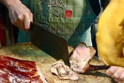 Private Hong Kong’s Hidden Eats Food Tour with 7+ Local Tastings