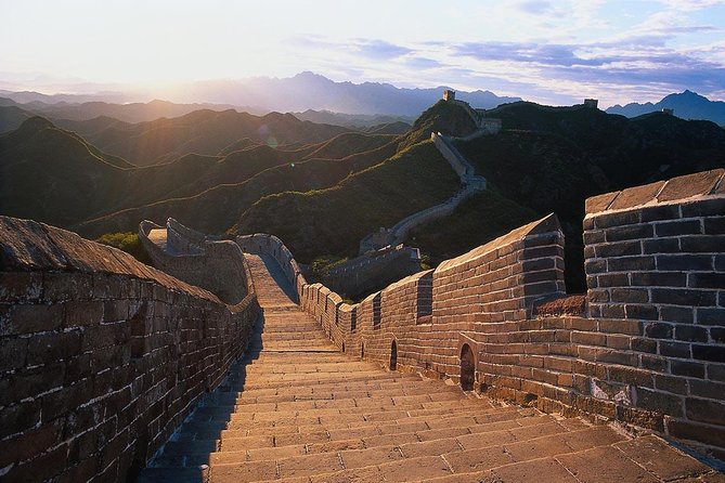 Private Huanghuacheng Great Wall Hiking Tour from Beijing with Local Tasty lunch - Why Huanghuacheng feels different from the usual Great Wall scramble