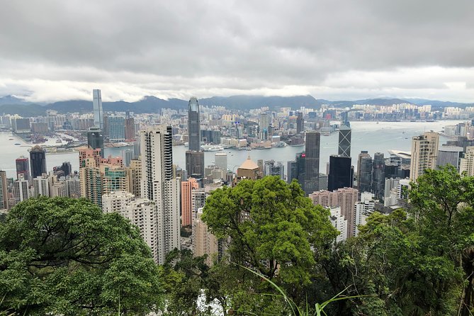 Private Introduction to Hong Kong Walking Tour - Pottinger Street and PMQ: The Old Street Photo Stop, Plus a Modern Twist
