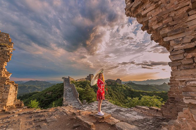 Private Jinshanling relax photo tour by sunset - Cable car and lunch: plan your add-ons