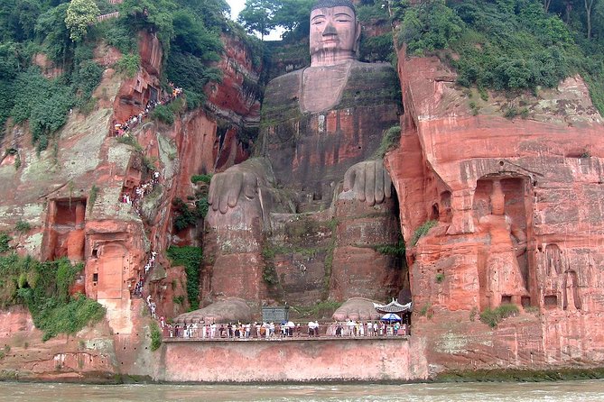 Private Leshan Giant Buddha and Local Food Tasting Trip - Lingyun Hill Steps, Stone Carvings, and the Three-River Confluence