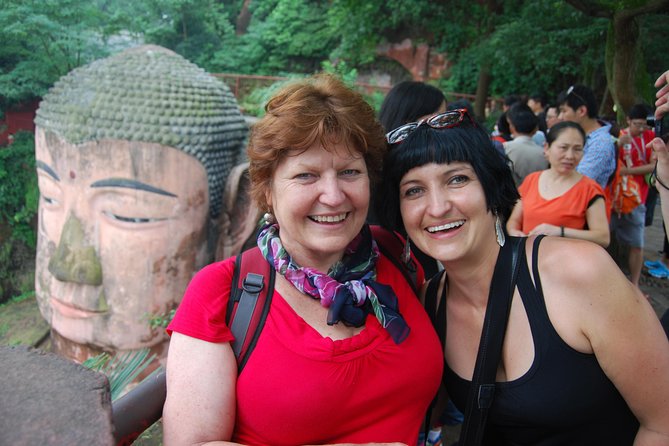 Private Leshan Giant Buddha and Local Food Tasting Trip - Getting From Chengdu East to Leshan Without Traffic Headaches