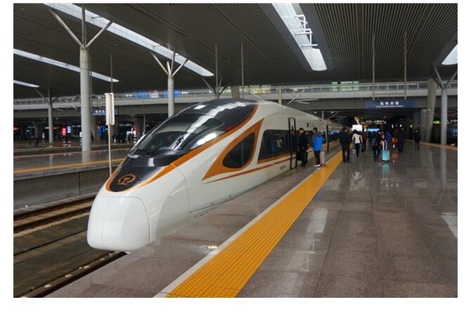 Private Shenzhen Day Trip from Guangzhou by Roundway Bullet Train - Luohu Cultural Park and the AI Self-Driving Bus Ride
