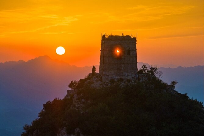 Private Sunset&Night Tour: Simatai Great Wall & Gubei Water Town - How the 12:30pm start sets up your sunset timing