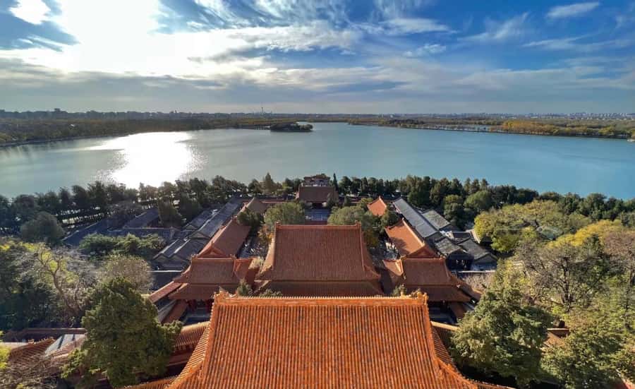 Private Tour-Great Wall Evening Tour and Hutong Old Downtown - Hutong old downtown and the Drum Tower: the real Beijing street feel