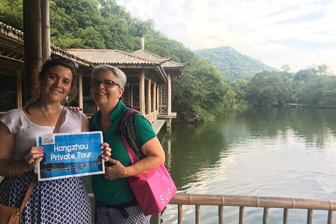Private Tour Hangzhou West Lake and Tea Fields Discovery - Price and logistics: what you are paying for