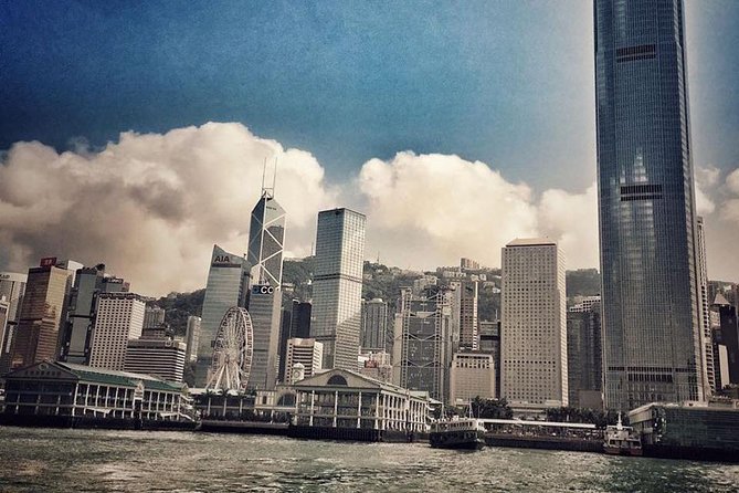 Private tour of Hong Kong - First timers - Riding Hong Kong transit without paying the hidden add-ons