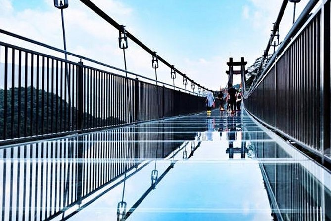 Private Tour to Gulong Canyon with Glass Bridge and Water Falls from Guangzhou - The A/C van pickup and private tour setup that makes it easy